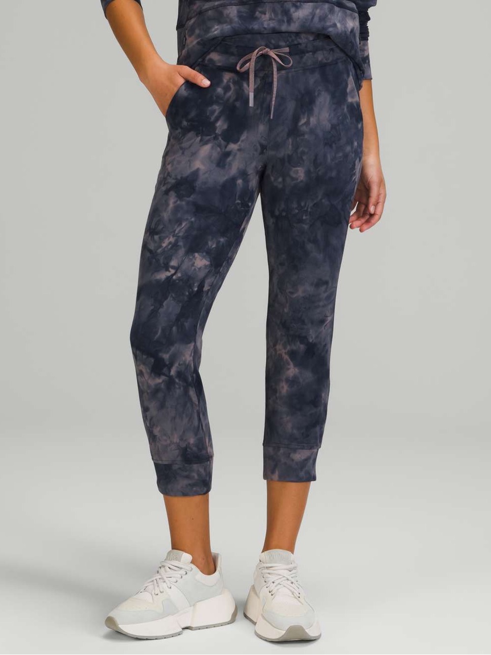 Lululemon Ready to Rulu Jogger Crop